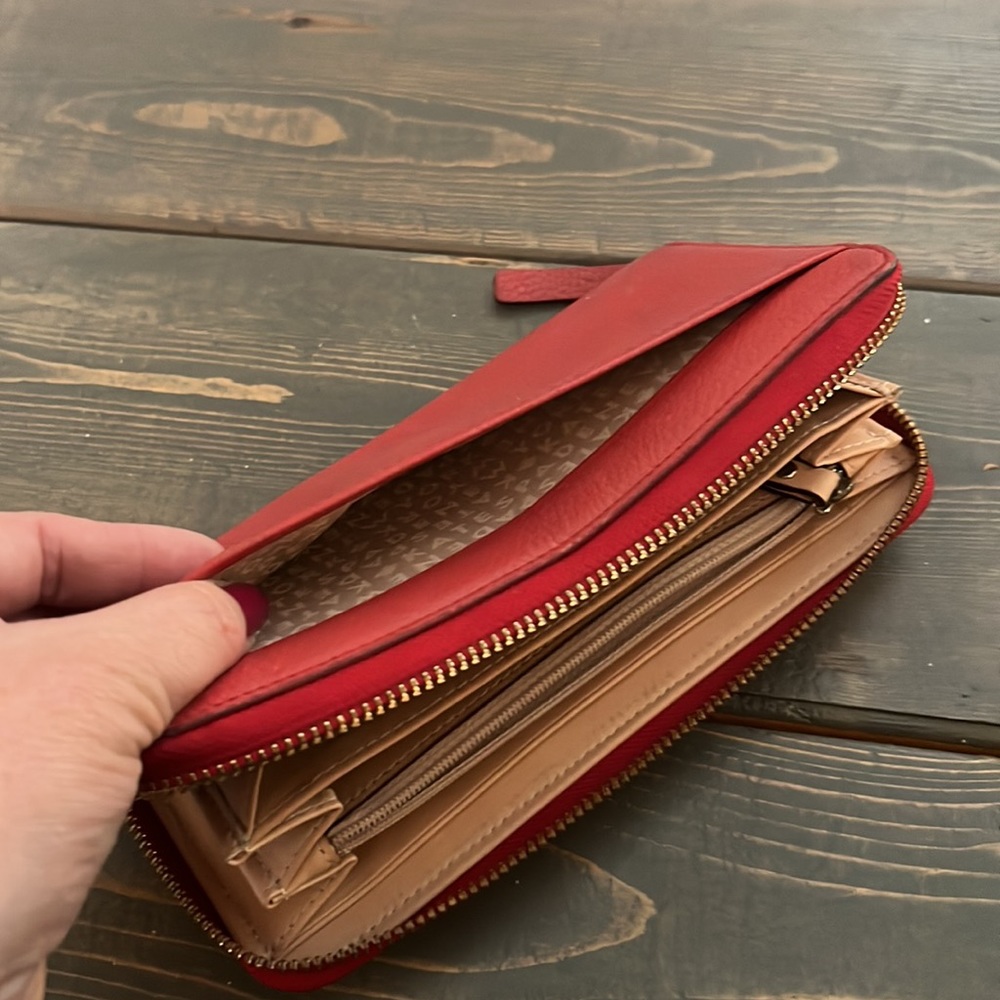 Kate Spade Wallet - Picture 8 of 9
